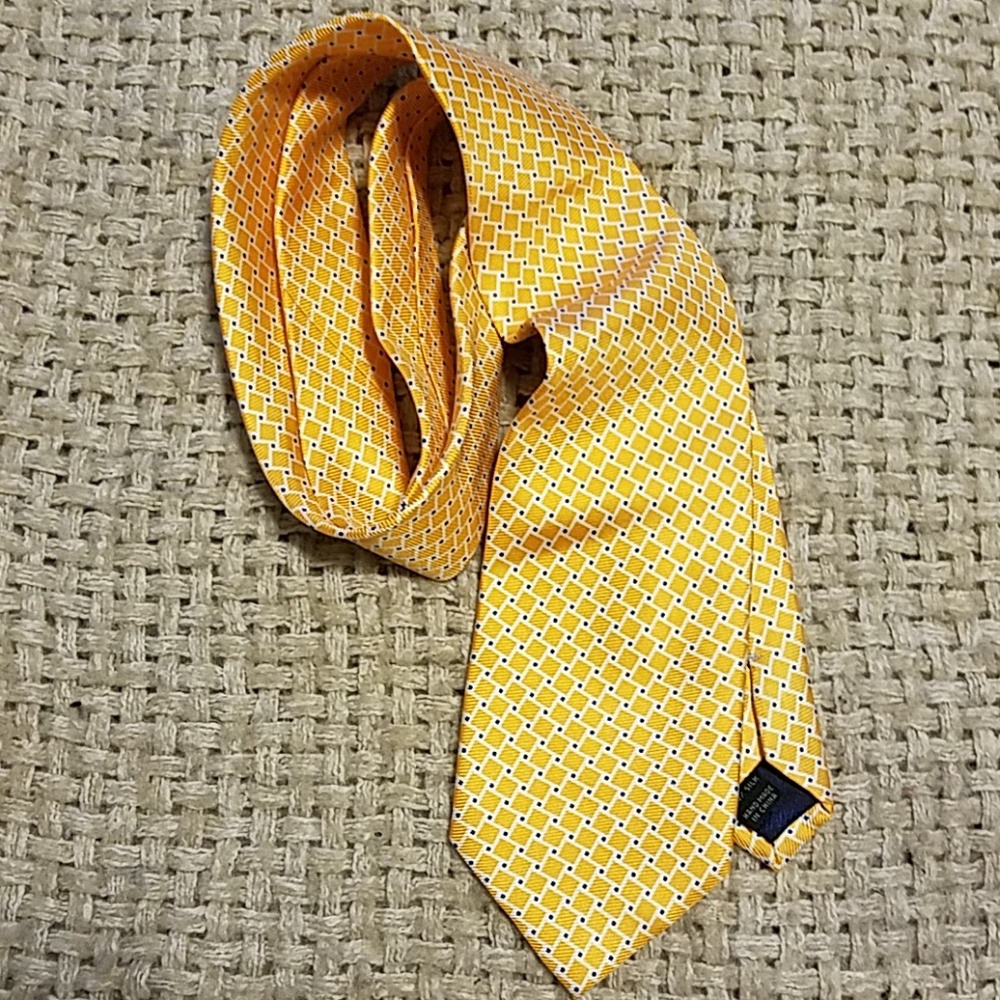 JOS A Bank Yellow executive collection tie